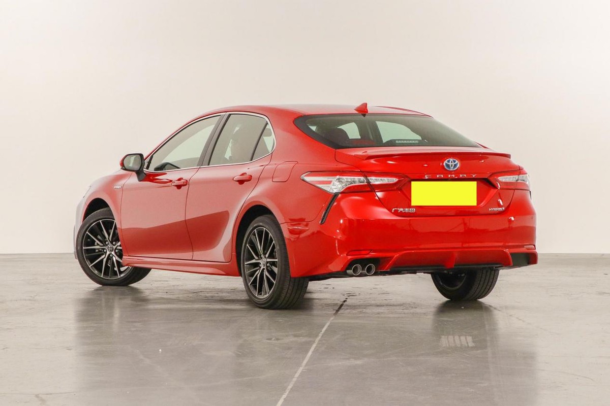 开了二年的凯美瑞还值多少,深度评价混动凯美瑞