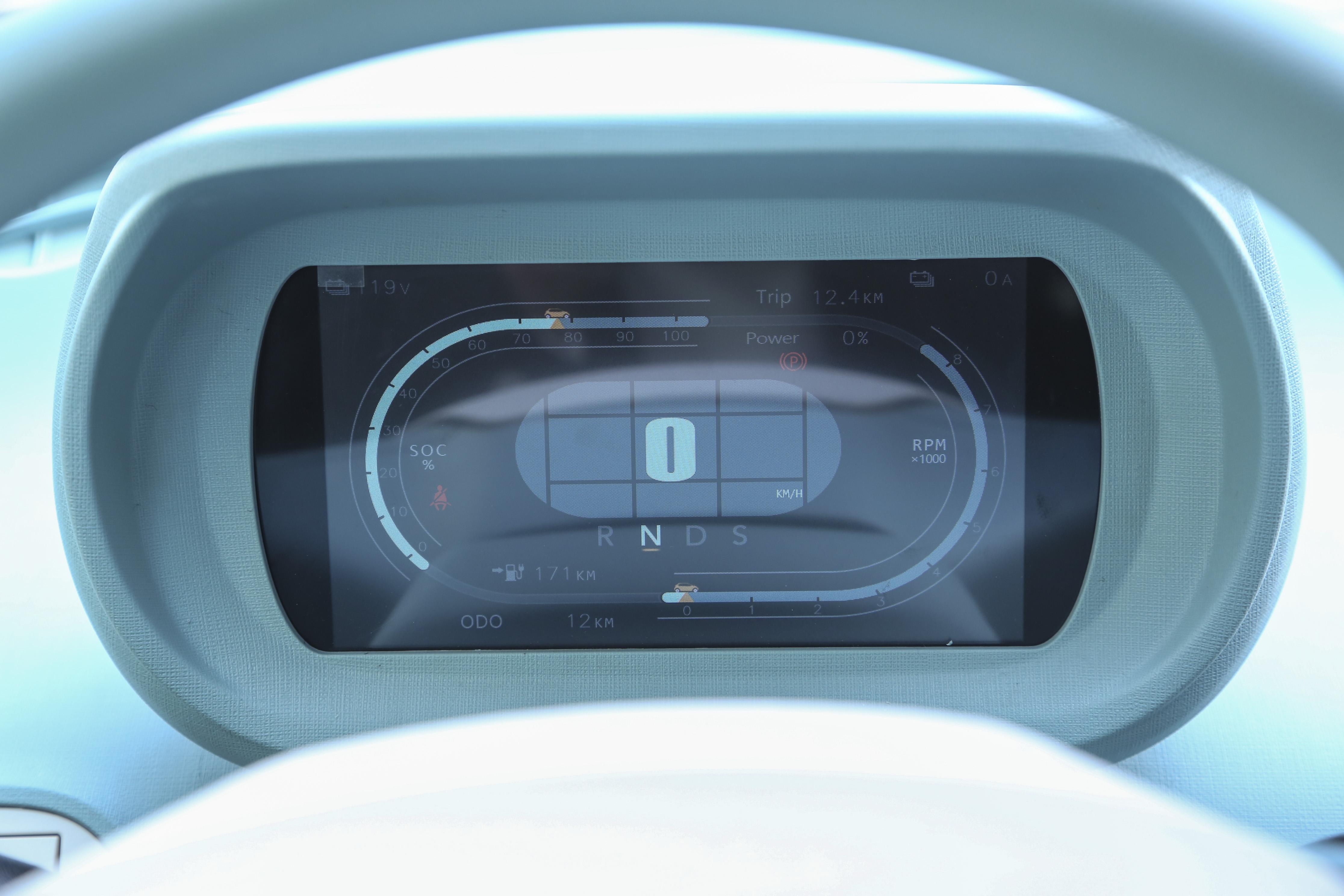 凌宝uni这款车有多重,凌宝uni3门2座售价