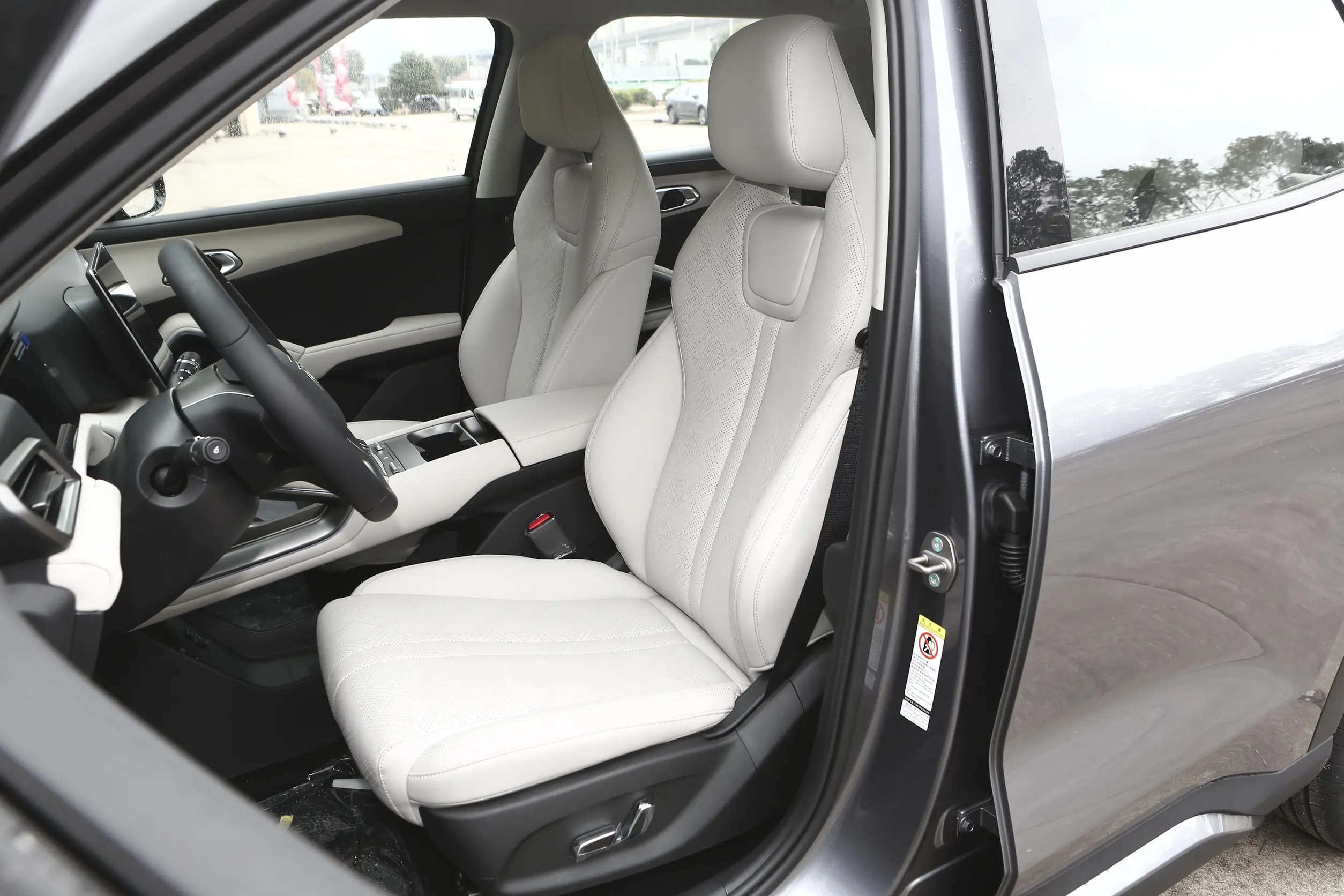 比亚迪元up和plus,比亚迪9.98万秦价格