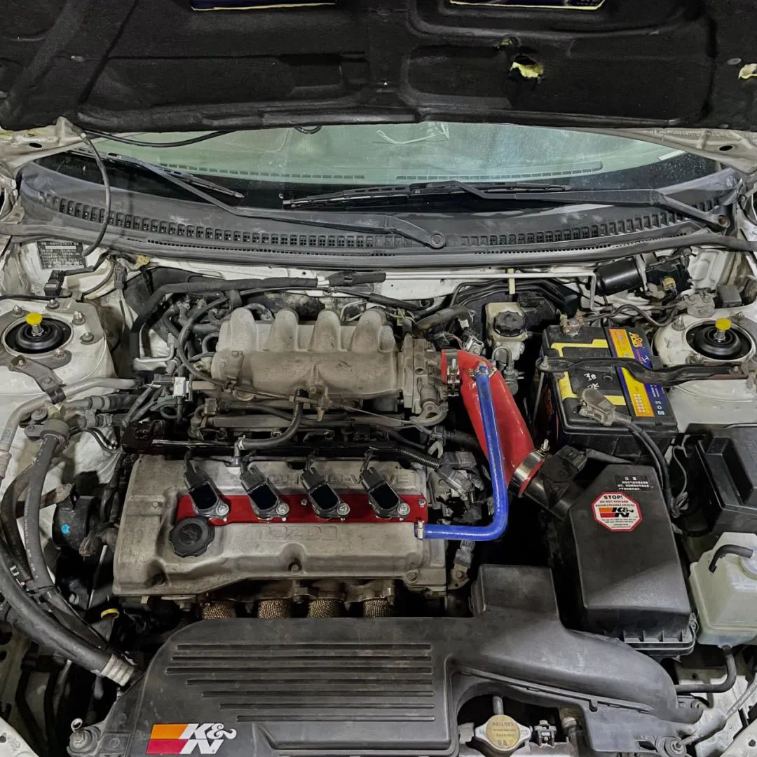 马自达323限量版改装,万元改车马自达323