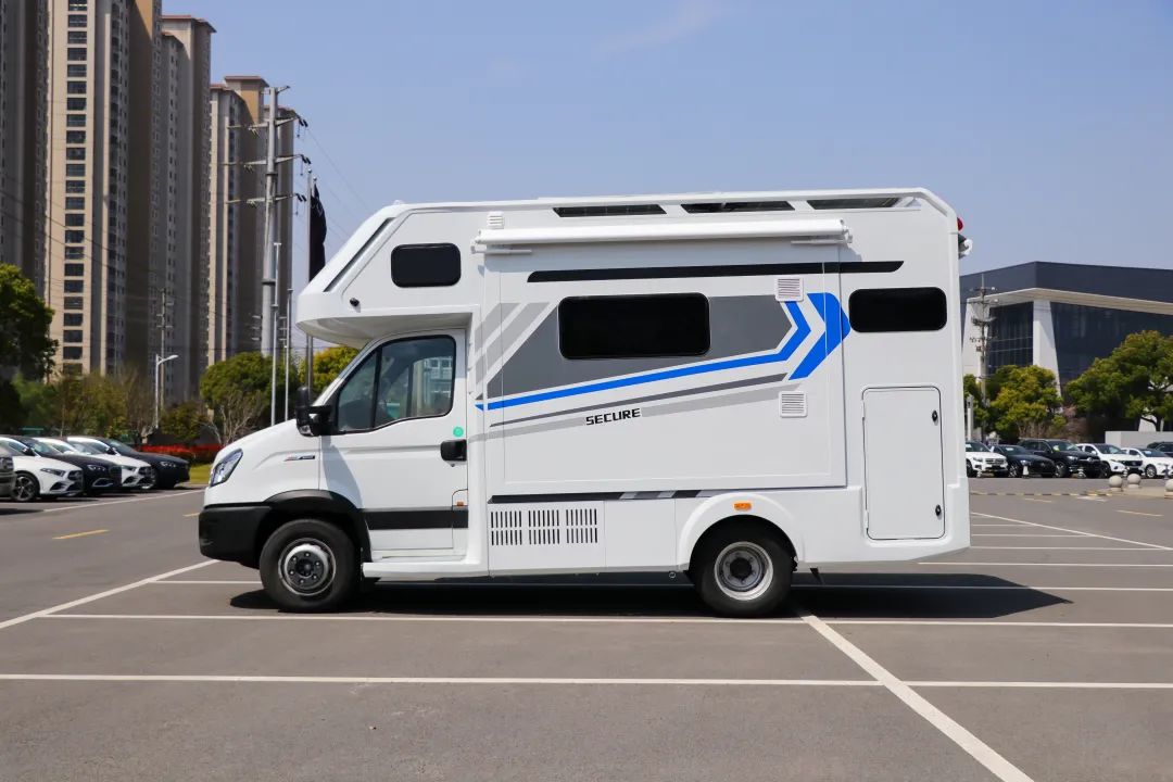 新星房车依途t600八周年纪念版,新星依途t600房车上京牌