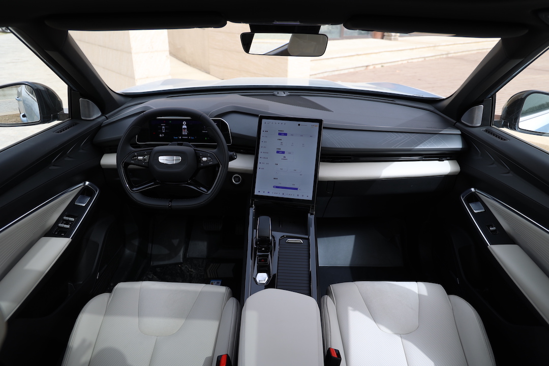 吉利又造爆款？主攻10万级SUV市场抢先试驾博越COOL