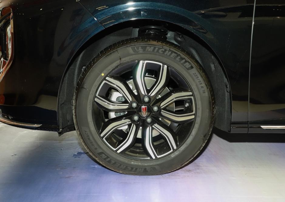 首款豪华mpv红旗hq9正式量产,红旗mpvhq9内饰改装