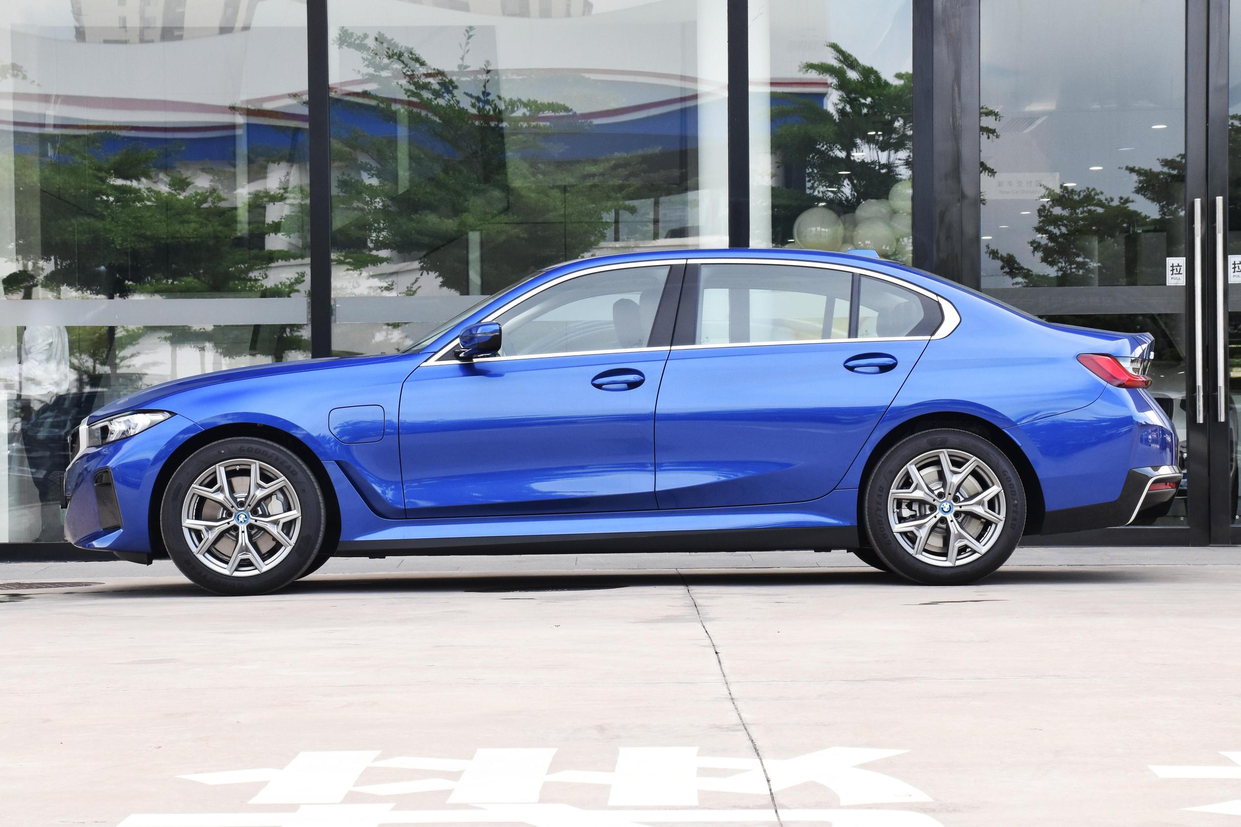 23万的新宝马i3值得购买吗,优惠10w的宝马i3值得入手吗