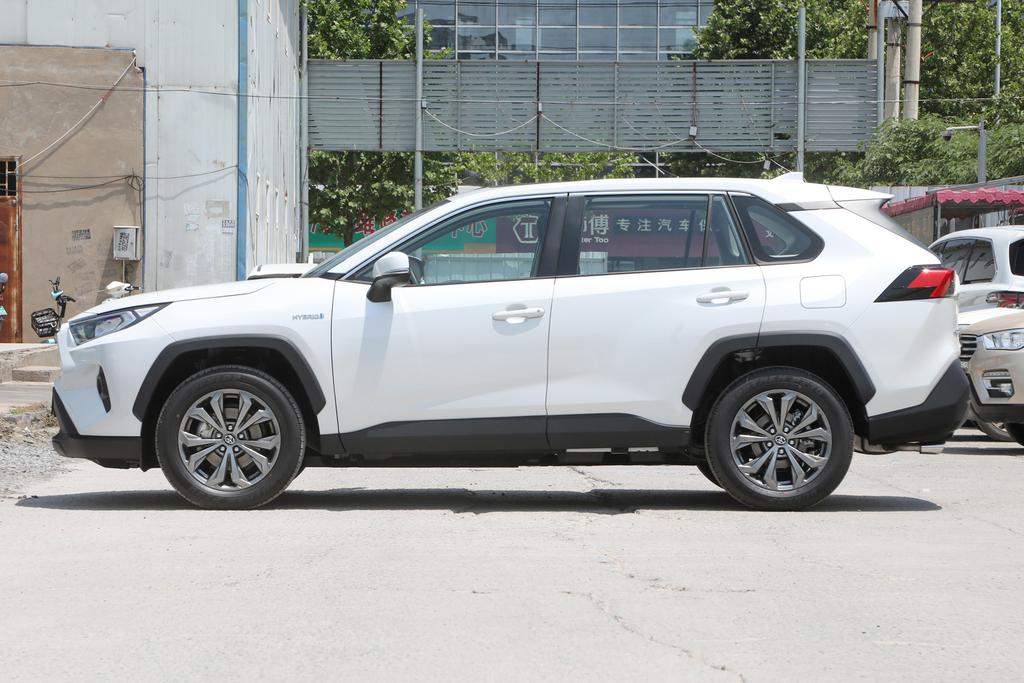 丰田闭眼入之RAV4荣放