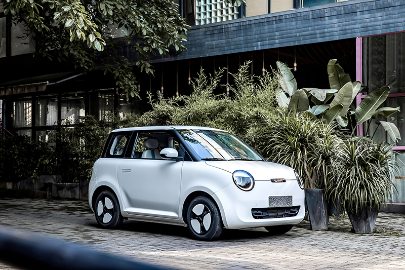 4.89万元起，长安Lumin糯玉米上市，国民小车能卷成这样？