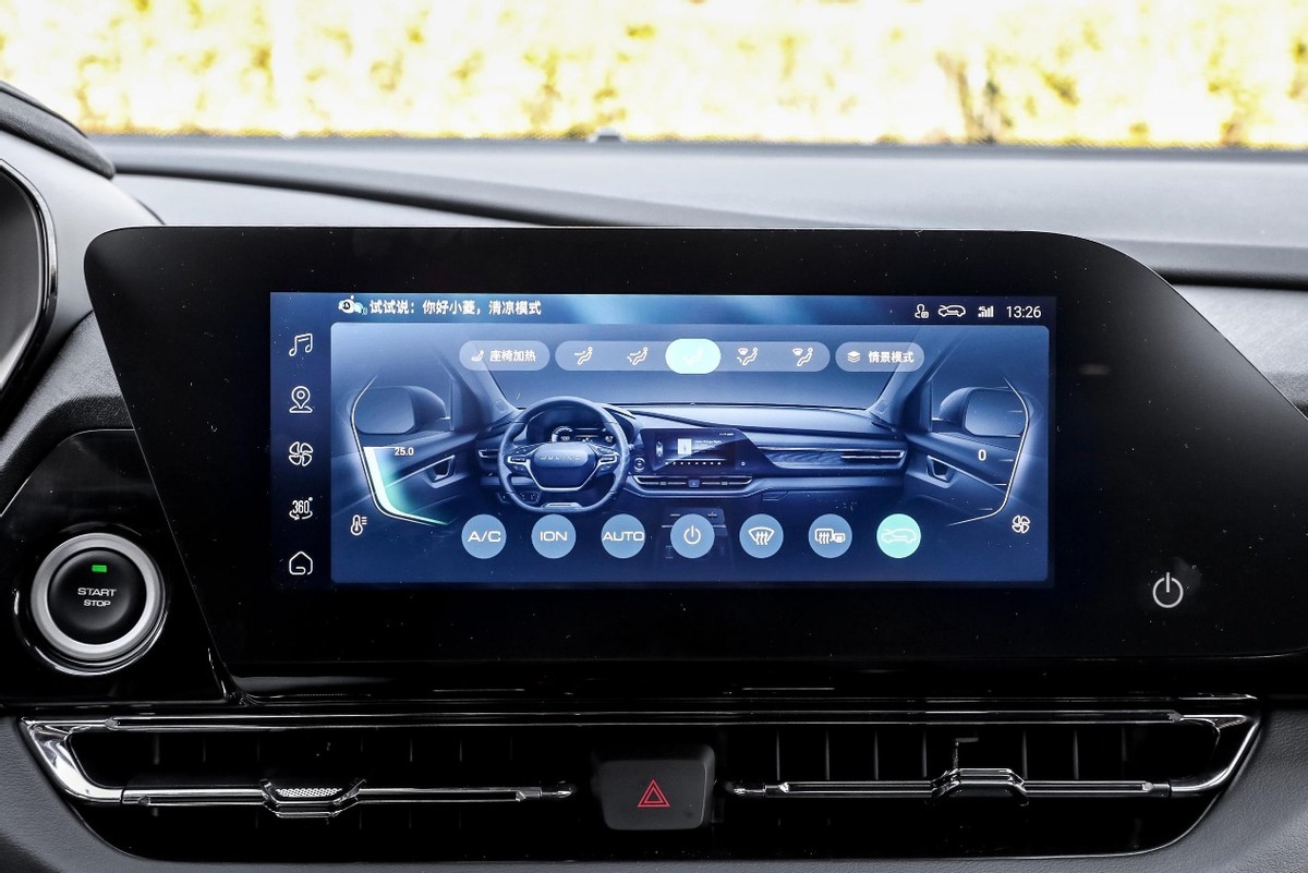 七座家用mpv五菱凯捷,五菱mpv凯捷混合动力三排空间