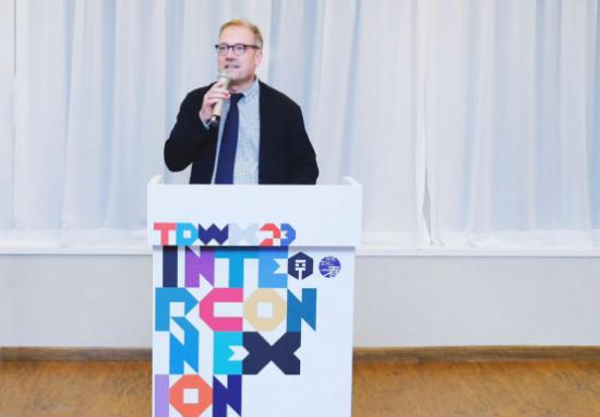 凡尔赛中法,凡尔赛冲击主流文化