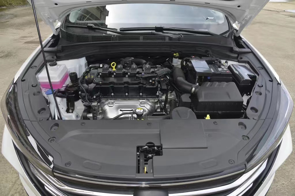 一口气优惠2万,长安逸动自动挡6.49万起,搭载1.6L+CVT