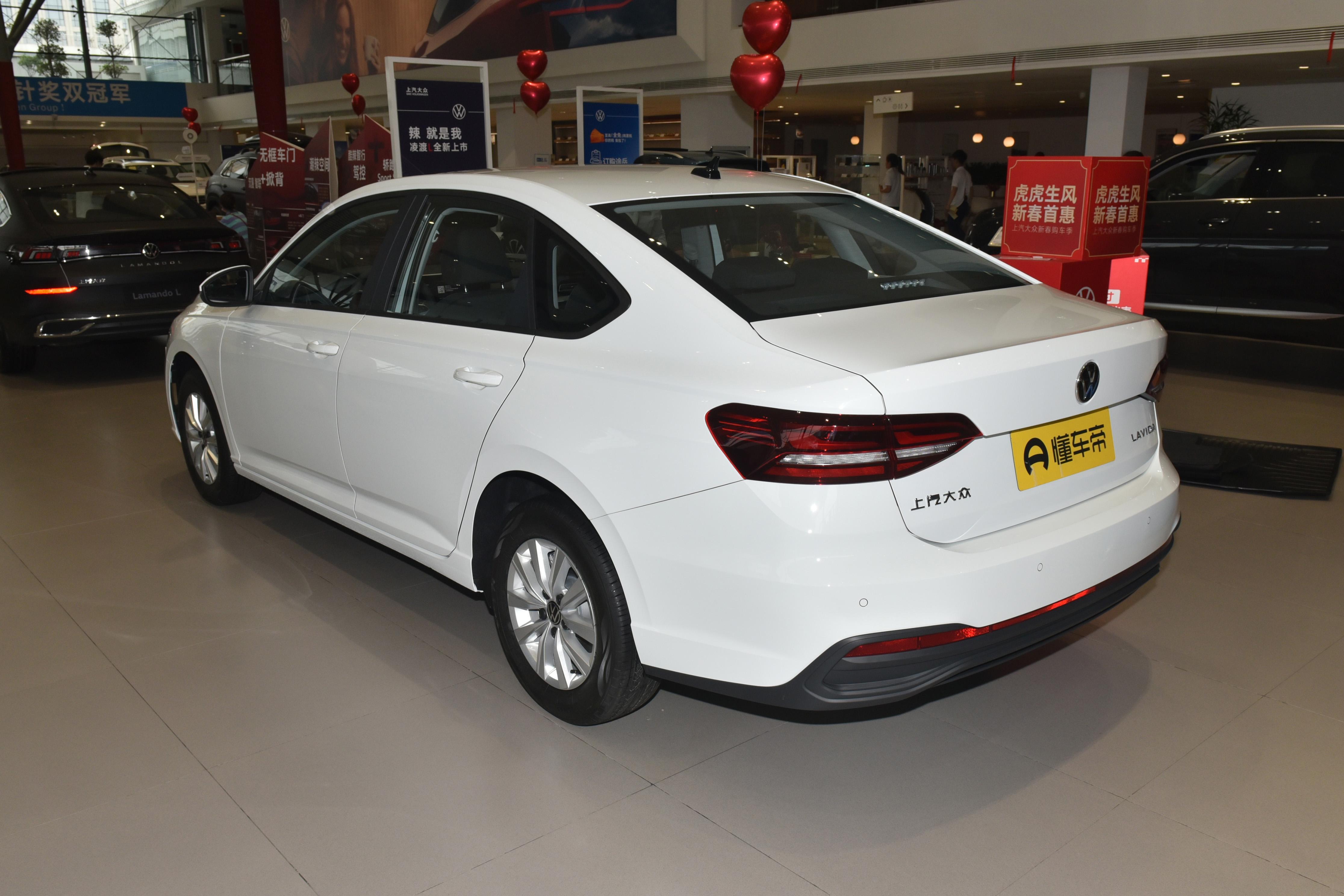 价格下调配置增加,新老款朗逸该如何选择,一篇文章看懂