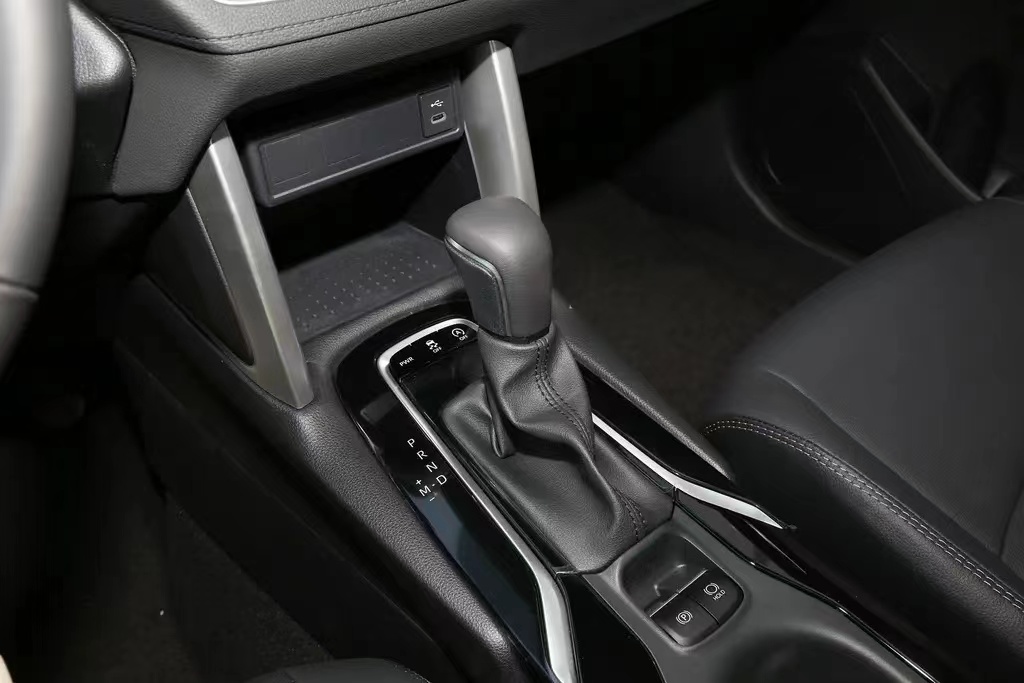 丰田卡罗拉锐放2024全新改款,一汽丰田卡罗拉锐放售12.98万元起