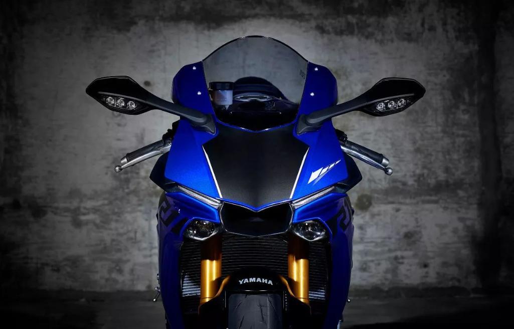 闆呴┈鍝坮1杩滃彜瑙嗛,2024骞撮泤椹搱r1