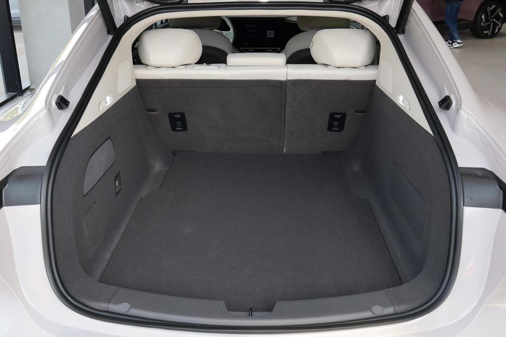 飞凡f7哪里能试驾,飞凡f7是新能源车吗