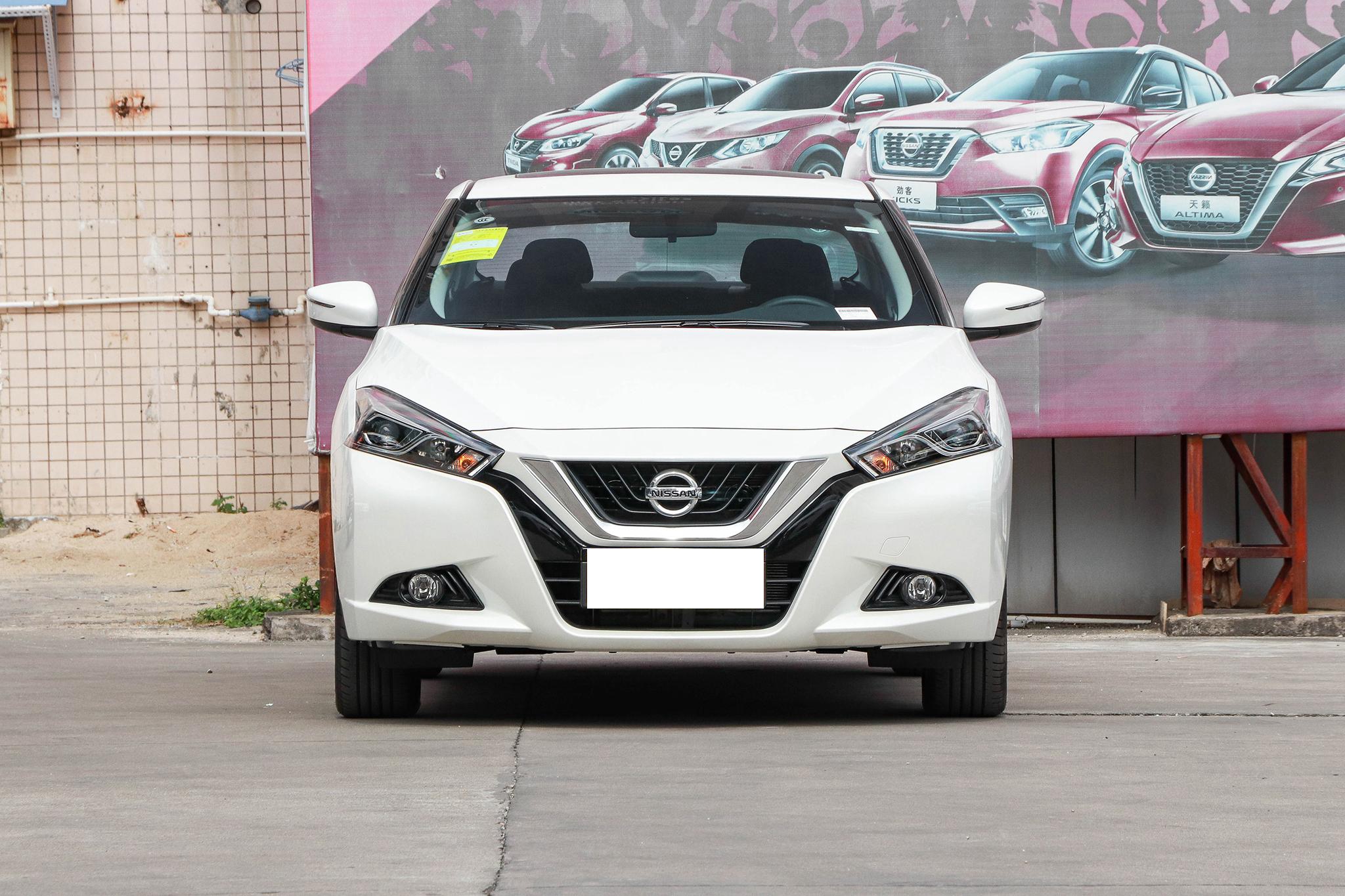 想买省油耐用的轿车，不妨看看蓝鸟，变速箱平顺、后备厢空间大