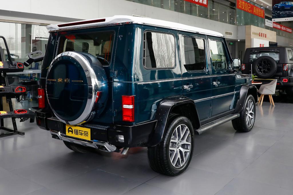 3.0tv6插电混越野车,搭6.2升v8引擎