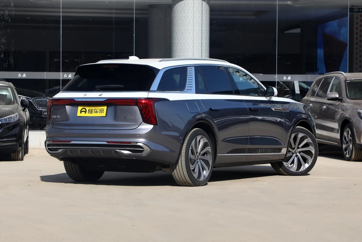 最高售价77.98万元实拍红旗e-hs9,红旗e-hs9霸气出场多少钱