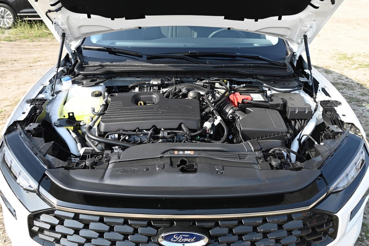 迈腾16款1.8t发动机ea888烧机油吗,12款迈腾2.0t用的是第几代ea888