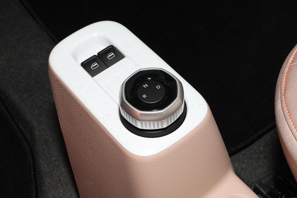 成都吉利熊猫mini多少钱,全款两万的熊猫mini