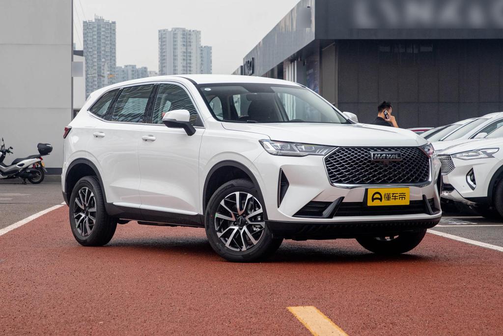 最新哈弗h6前脸造型,哈弗h6两种前脸造型