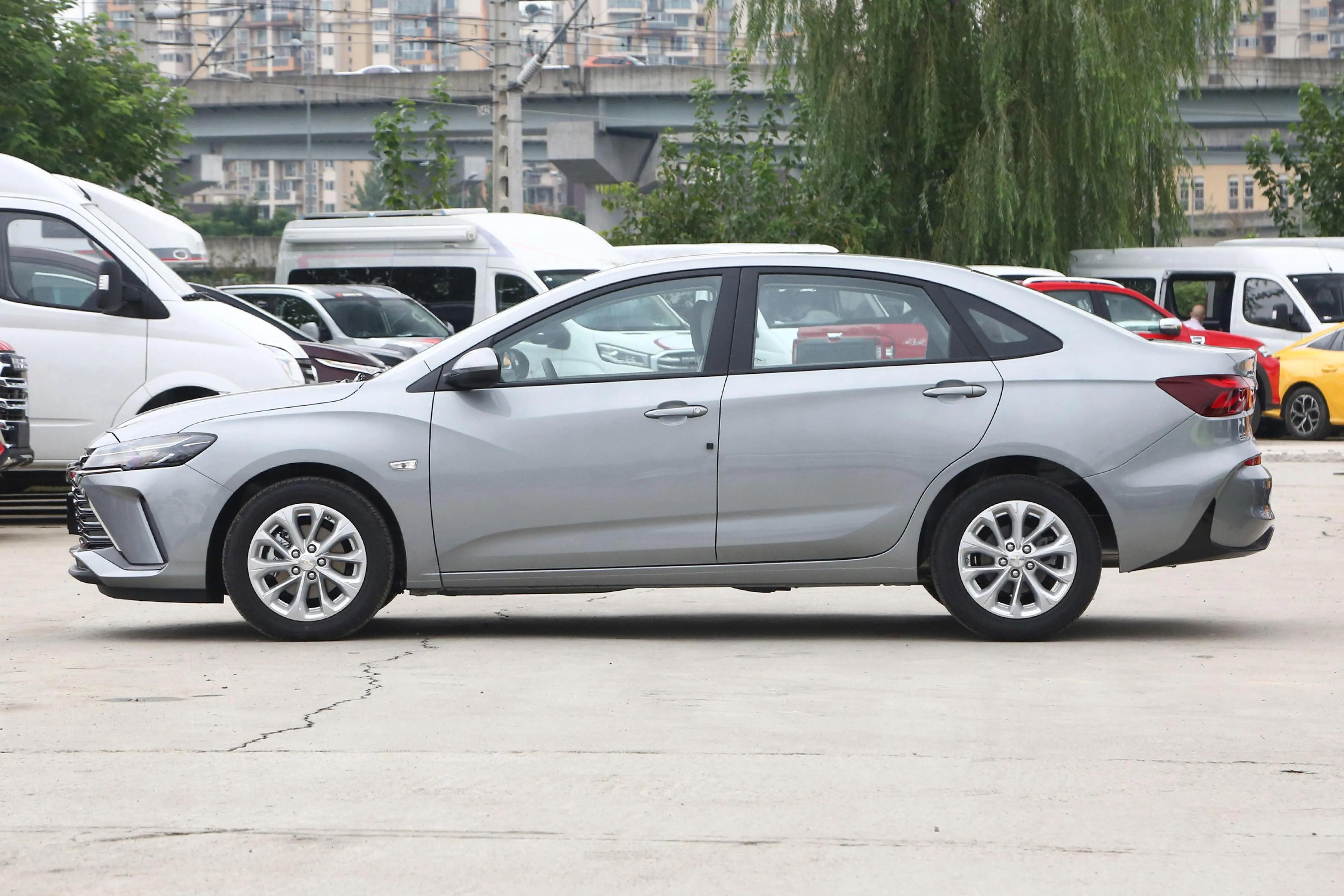 雪佛兰科鲁泽平均油耗9.5太高了吧,雪佛兰科鲁泽用车指南