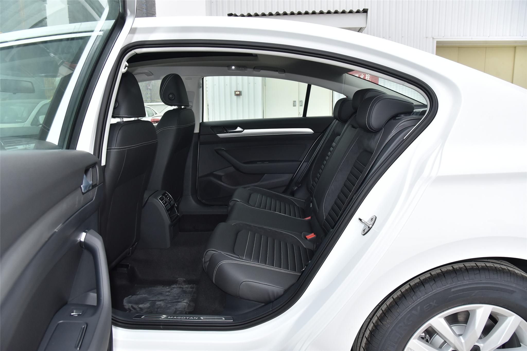 1.4t迈腾值得买吗视频,1.4t大众迈腾值得入手吗