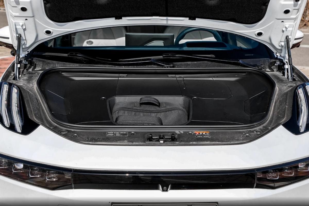 解读ZEEKR001顶配，544马力+606km纯电续航，售价38.6万值不值？