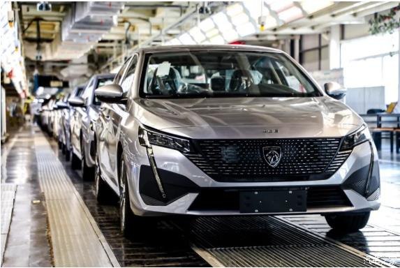 东风标致新408丐版落地价,标致408无边框版