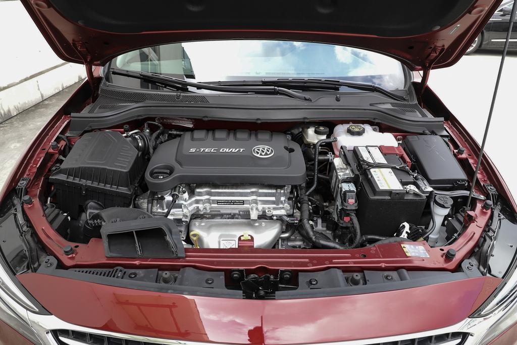 别克英朗性价比最高的代步车,性价比超高的别克