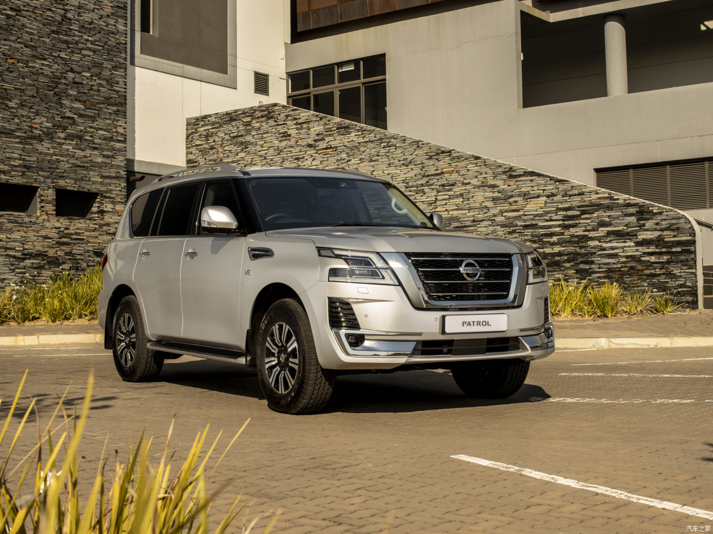 坦克500对比途乐哪个越野性能好,新款日产途乐谍照曝光