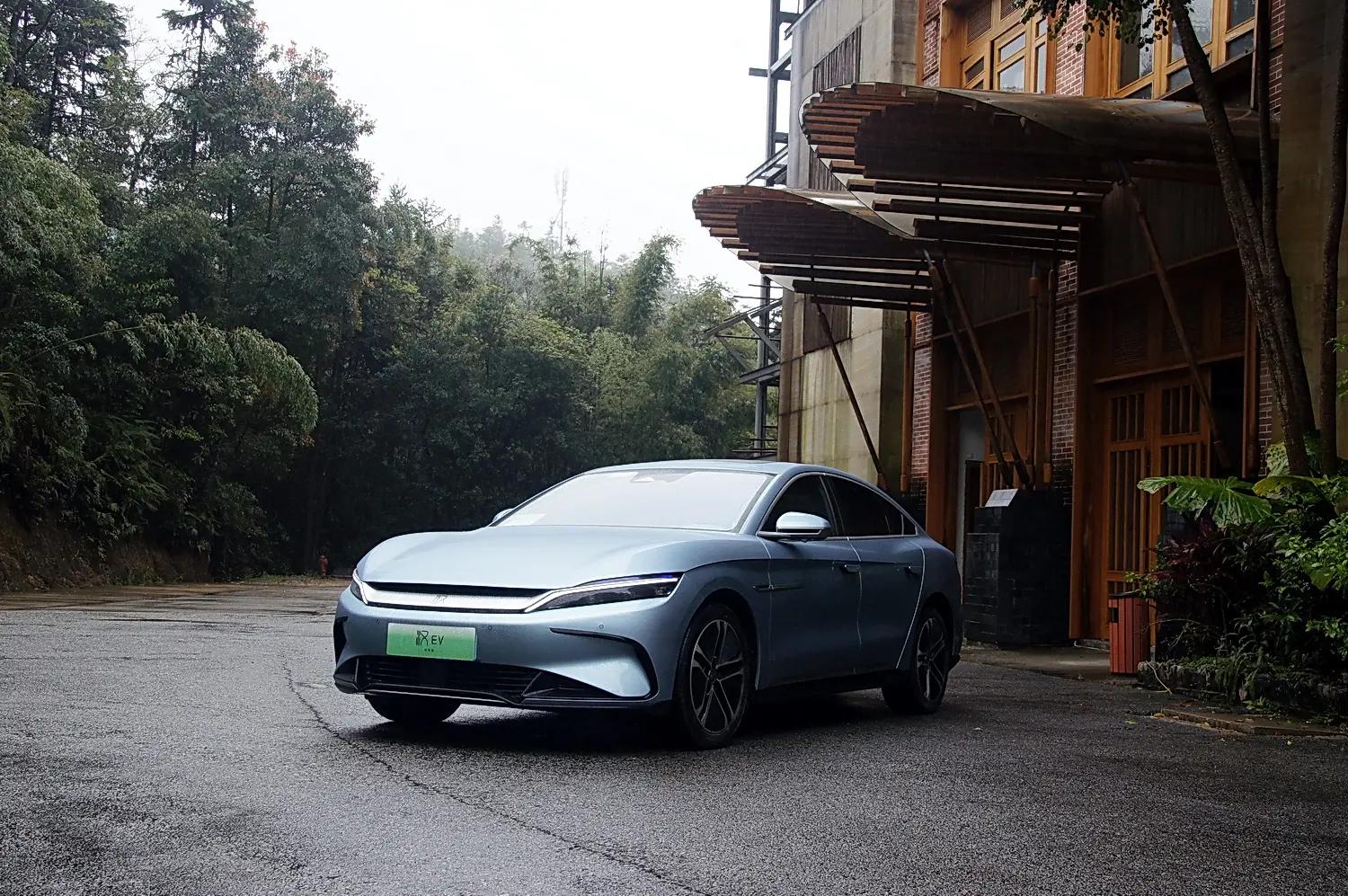 颜值能打操控出色比亚迪汉ev,比亚迪汉EV冠军版提升了什么