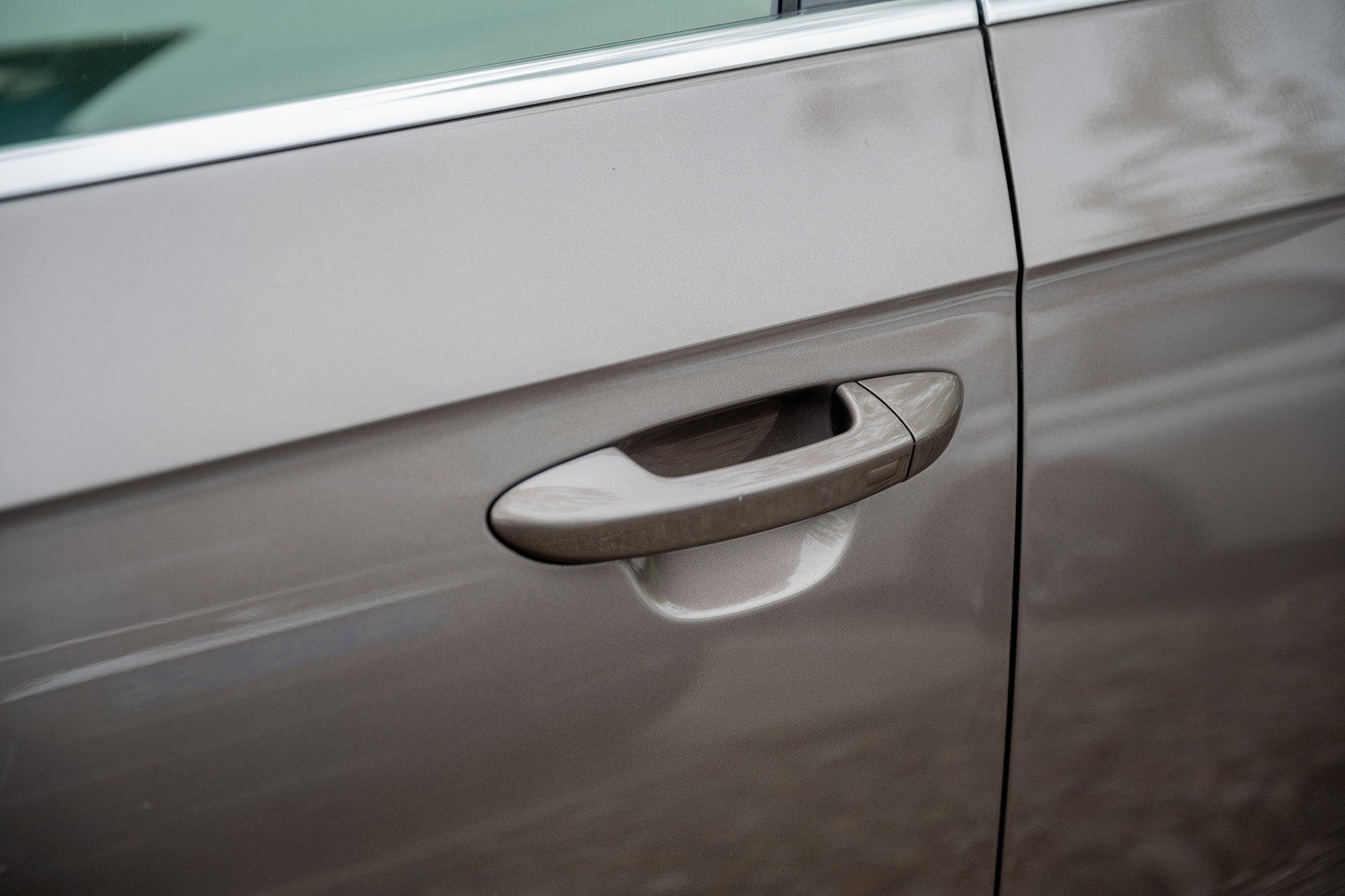 16款迈腾1.8t智享豪华版二手价格,全网最低二手20款迈腾豪华型