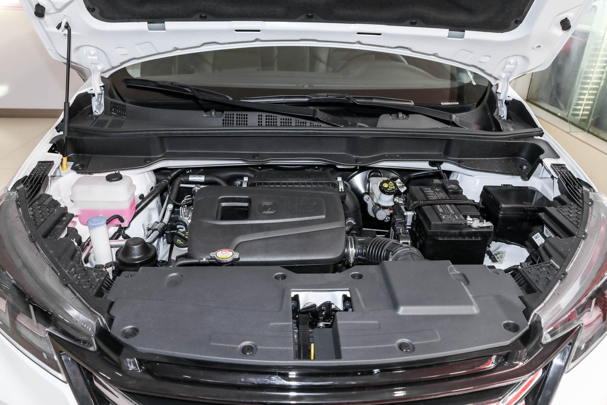 长安CS15试驾,长安cs15与cs35谁的发动机好