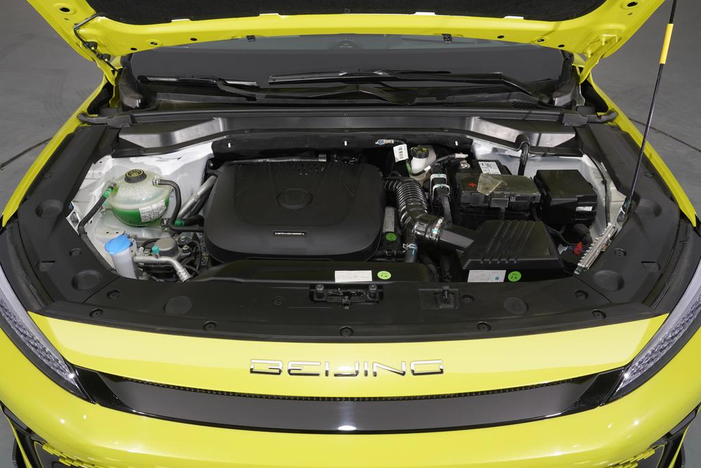 超跑同款技术，一公里6毛，体验北汽魔方。