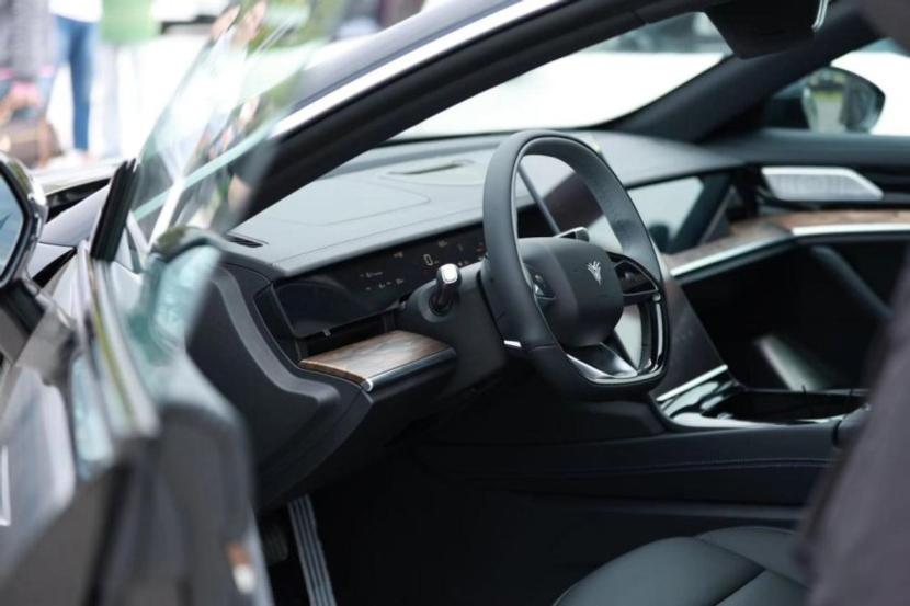 哪吒s纯电静态体验,哪吒s高速续航实测