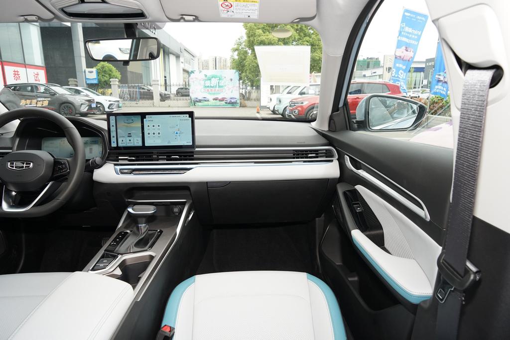 吉利帝豪第四代旗舰版中控,吉利帝豪第四代冠军版仪表