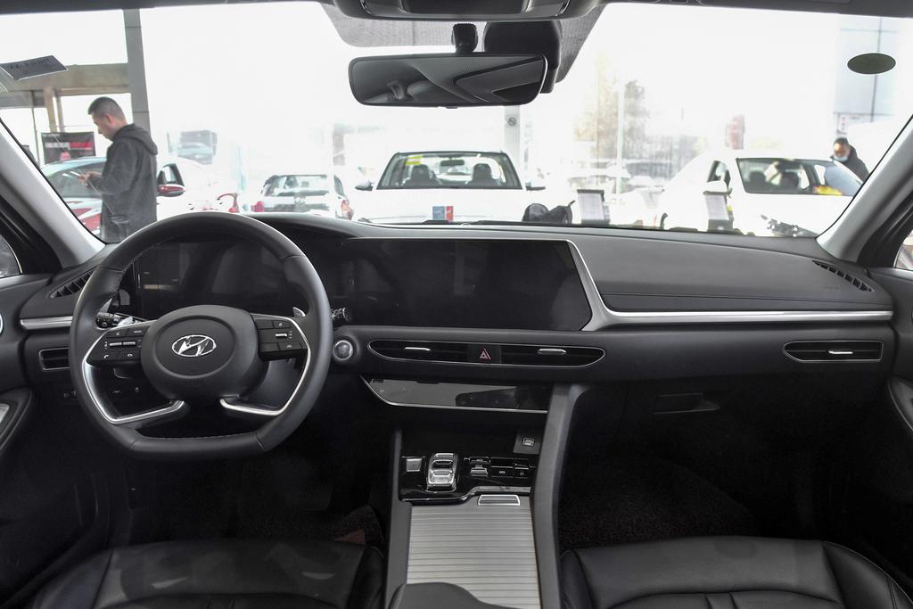 现代索纳塔9代二手车价格,现代索纳塔8二手车能买吗