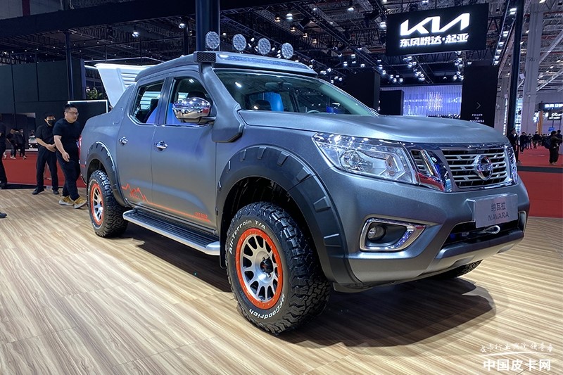 封闭皮卡露营车,带公告皮卡露营车