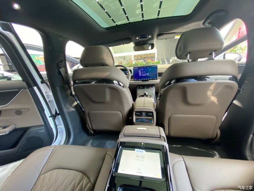 比亚迪汉白是珍珠白,比亚迪汉冰川蓝和白色