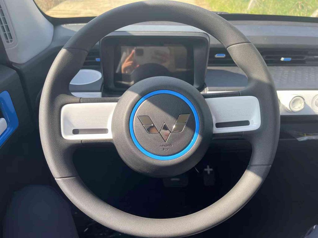 月销超3万五菱mini,宏光miniev2020款轻松上路多少钱