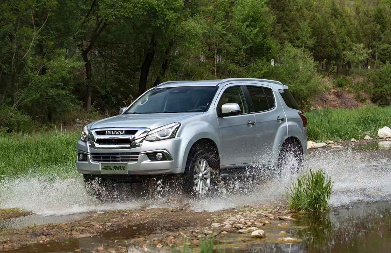 五十铃mu-x牧游侠3.0柴油发动机,五十铃mux牧游侠3.0汽油