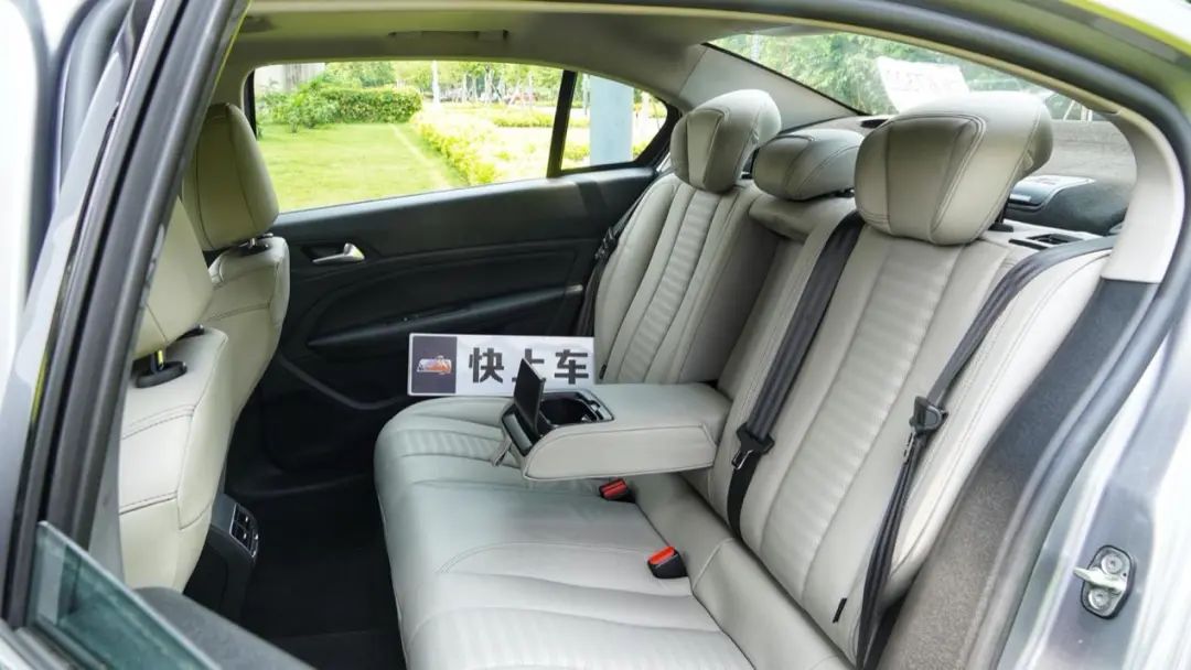 新标致408为何没有老款好,标致408新款怎么没有全景