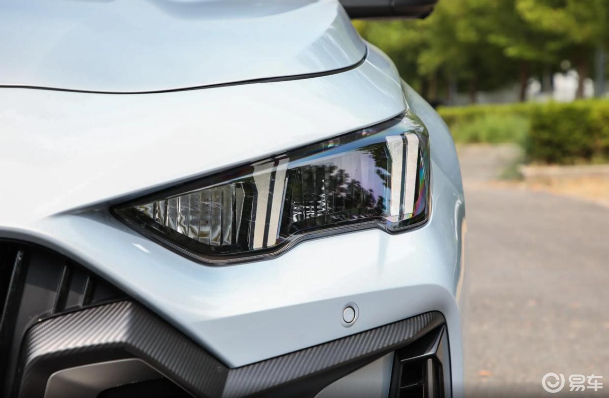 广汽新款四驱车型,售价1828万广汽推出新款家轿