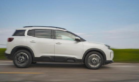 天逸共创版对比天逸beyond,天逸c5aircross和beyond的区别