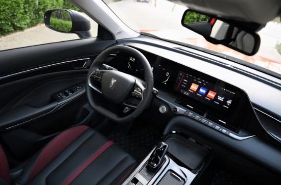 11万拿下这辆奔腾t55,10万元选车还能面面俱到奔腾t55