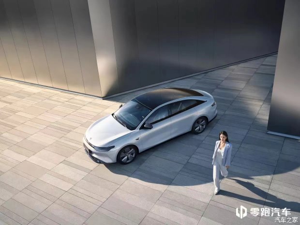 年货一站配齐,年货就要准备足力健