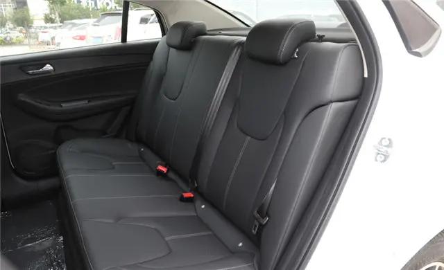 艾瑞泽5PRO开着不错工薪家庭买得起，适合自己的就是最好的