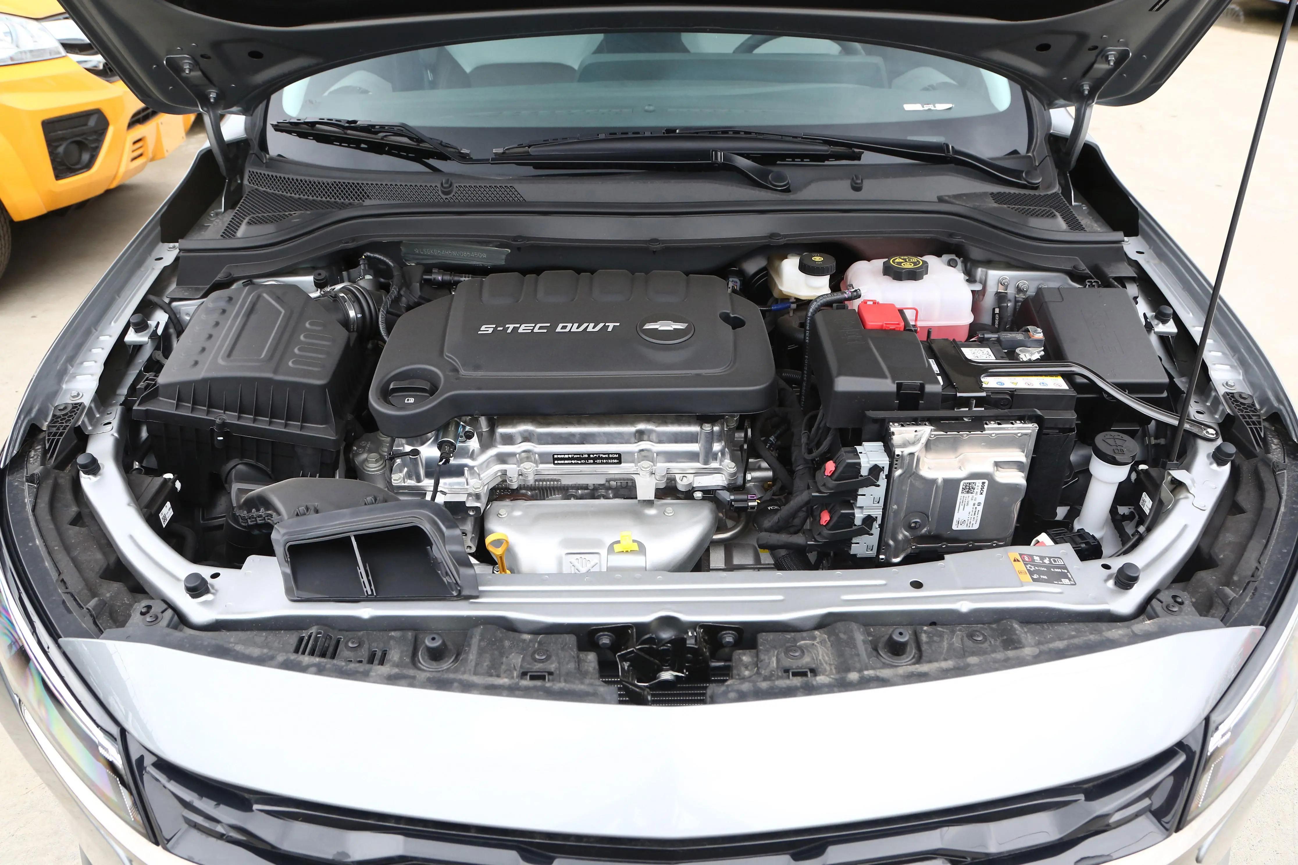 雪佛兰科鲁泽平均油耗9.5太高了吧,雪佛兰科鲁泽用车指南