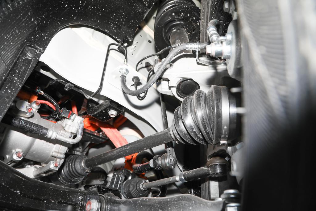 广汽埃安aiony夏季真实续行视频,广汽埃安aiony和秦plusdmi选哪个