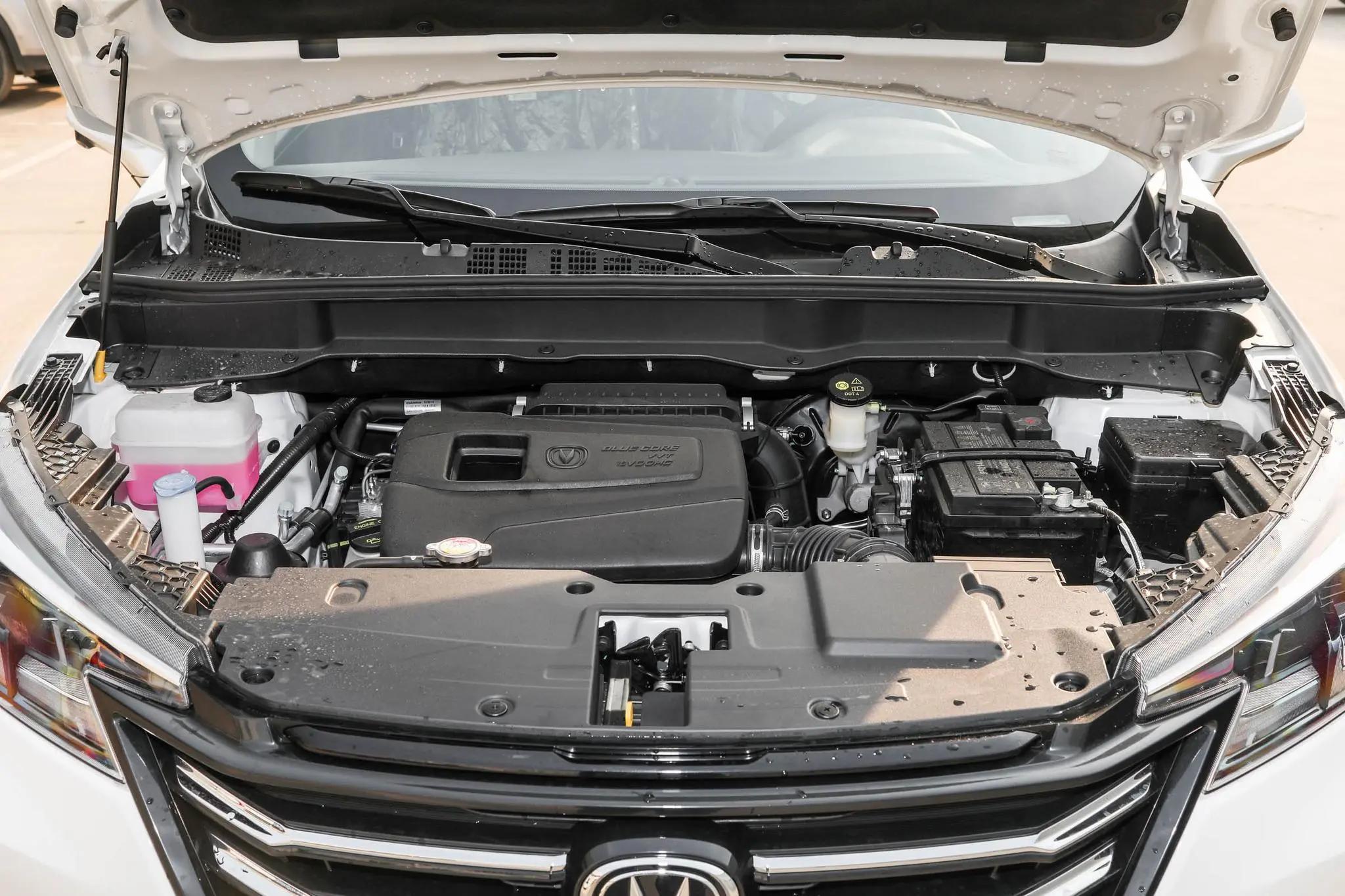 小型suv市场新型长安cs15的分析,长安suv新能源纯电动汽车cs15