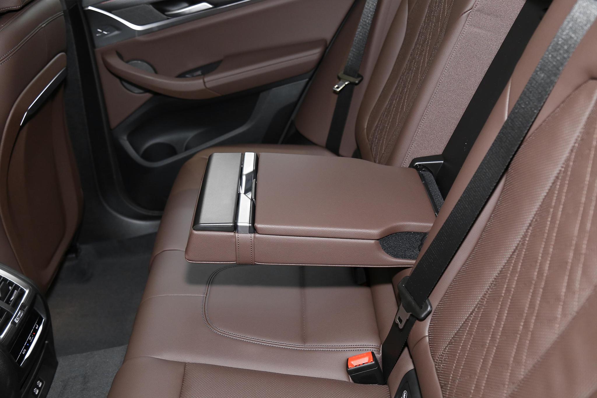 想买安全性好的suv,想买个好看智能省油空间大的suv